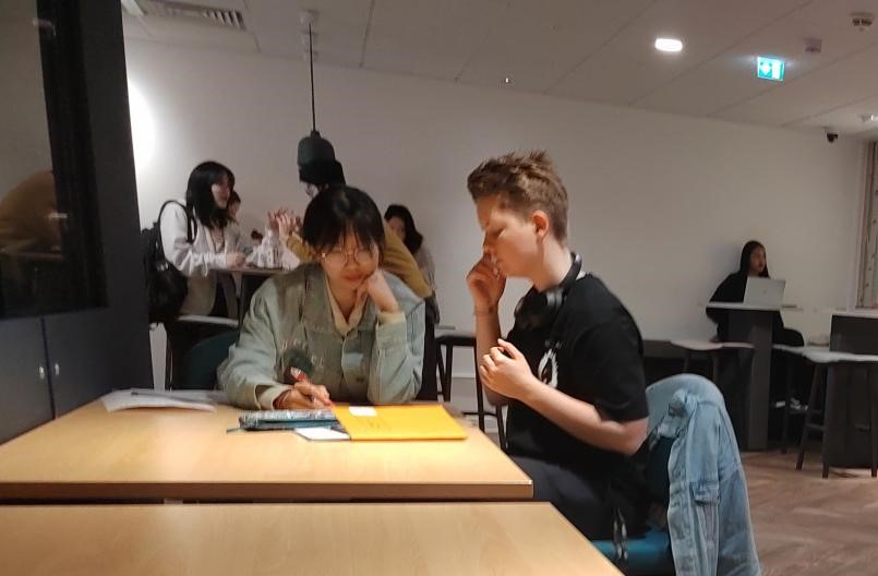 b.jpg